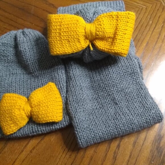 Crocheted Hat and  Loop Scarf Bundle with Yellow Bow - Picture 3 of 4